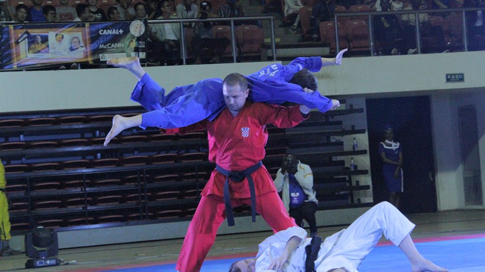 Fenomenalan nastup svjetskih prvaka u demo-self defence disciplini nanbudo kata na 1. Festivalu borilačkih sportova i vještina FADAM, u Kamerunu